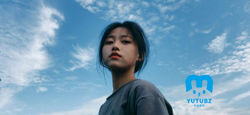 网红任万万万蓝天白云-玉兔4K壁纸！