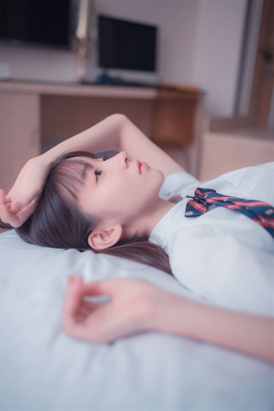 室内JK白丝学妹-玉兔4K壁纸！