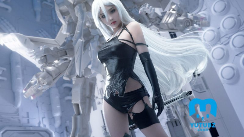 满头白发，一身黑衣的cosplay美女壁纸-玉兔4K壁纸！