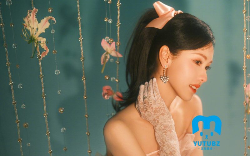 2025新年可爱美女陈都灵4K高清壁纸-玉兔4K壁纸！