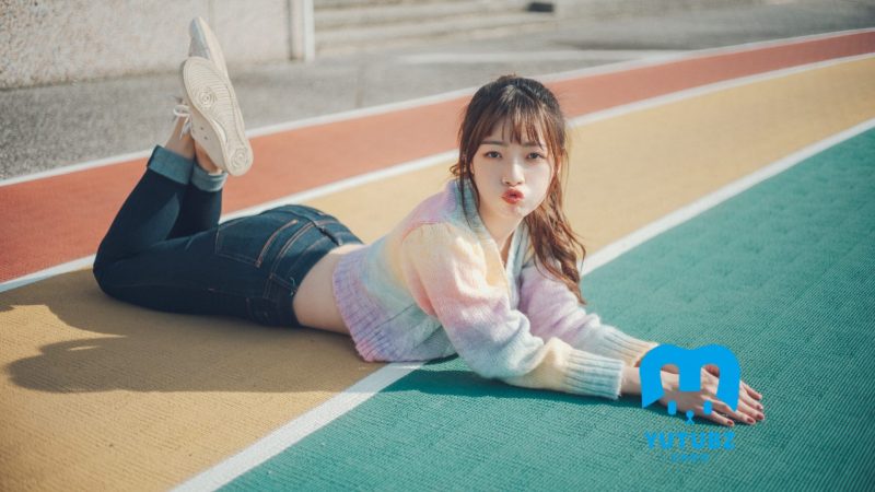 跑道清纯美女4k壁纸-玉兔4K壁纸！