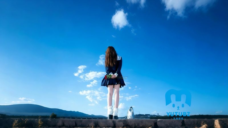 JK背影-少女远景-玉兔4K壁纸！