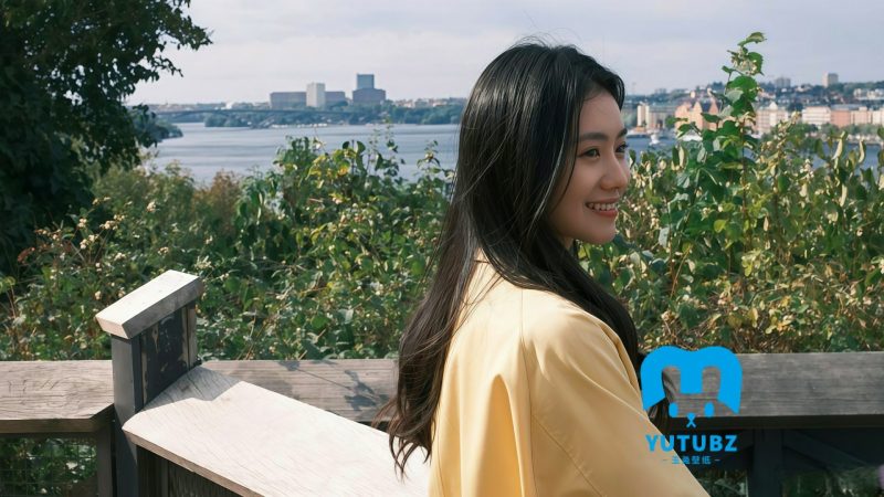 侧脸微笑-刘浩存-玉兔4K壁纸！