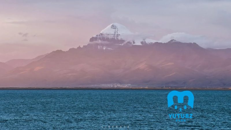 冈仁波齐-神山圣湖-玉兔4K壁纸！